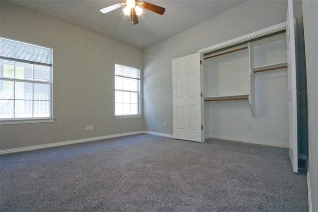 Photo - 2410 Leon St