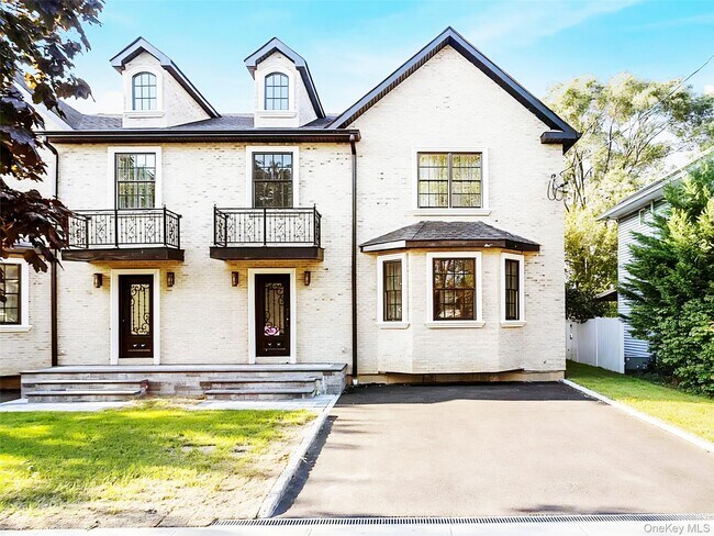 Photo - 56 Jackson Ave Unit 1