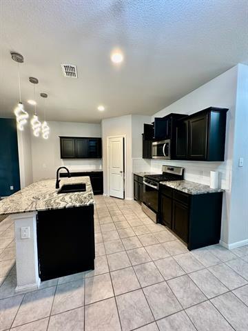 Photo - 16525 Portage St