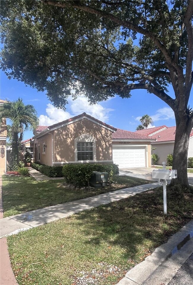 Photo - 4820 SW 152nd Way