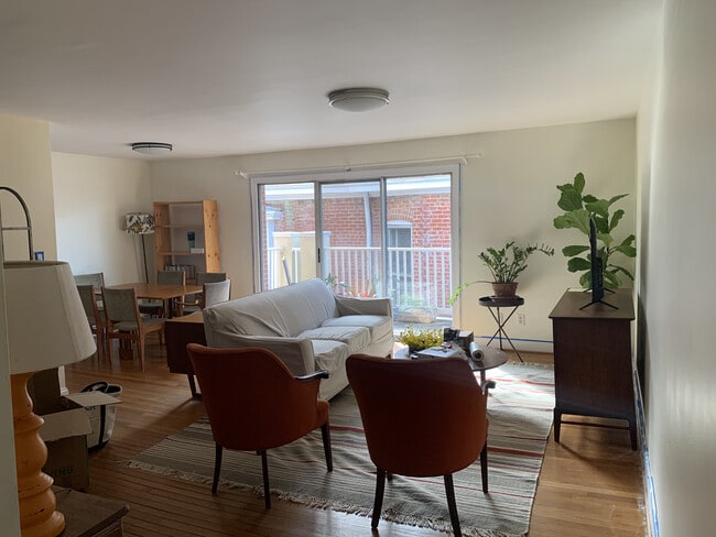 Photo - 2100 Grove Ave Unidad 25