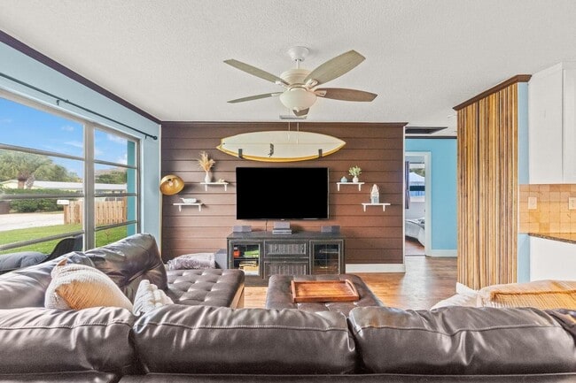 Photo - 1880 Kathy Ln