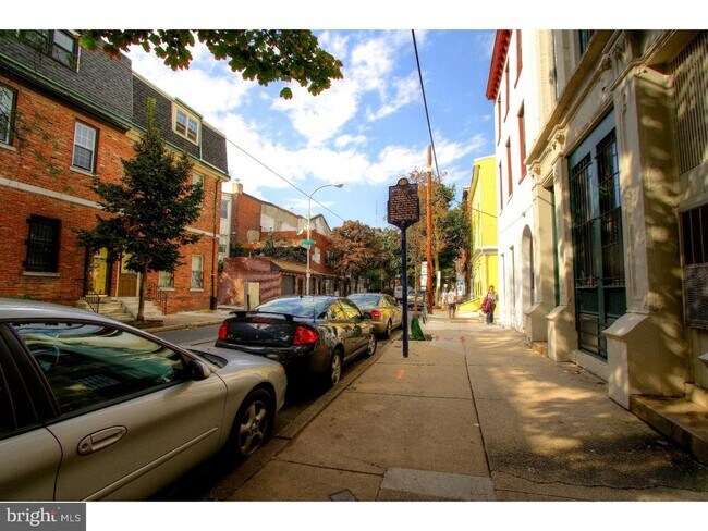 Photo - 413 S 11th St Unit 3R