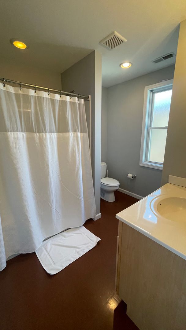 Photo - 6804 Detroit Ave Unidad 3