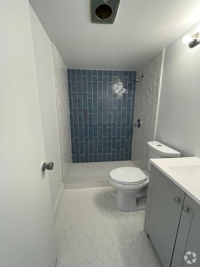 Building Photo - 172 Sussex I Rental