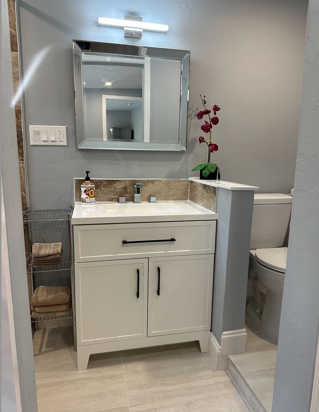 Photo - 493 Castle Dr Unit 493B