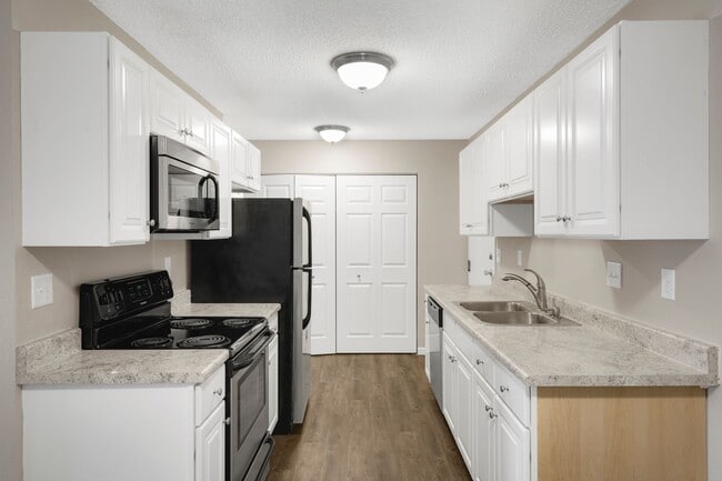 Photo - Hearthwood Apartments