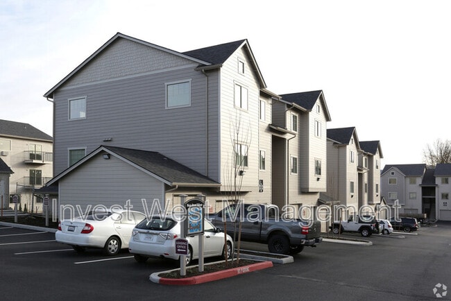 Photo - 2300 Main St