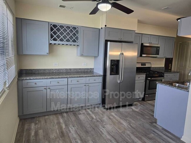 Building Photo - 9937 S Cicero Ave Rental