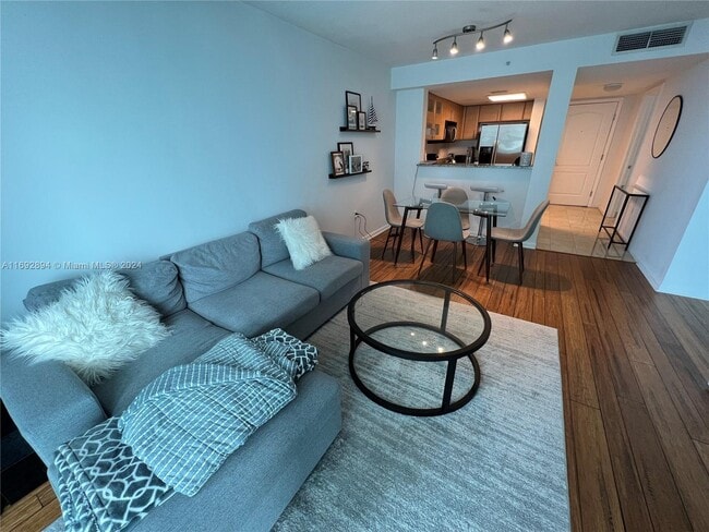 2101 Brickell Ave