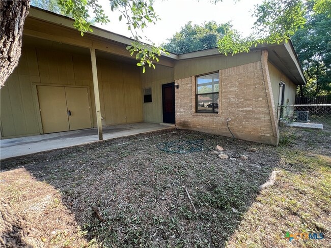 Building Photo - 1524 Shannon Cir