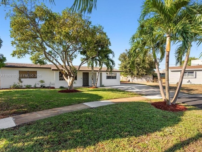 Photo - 8 SW 11th St