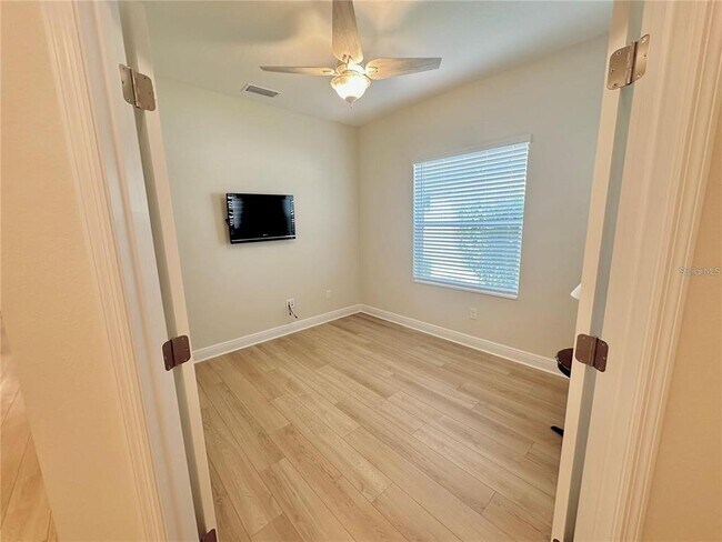 Photo - 2633 Star Apple Wy