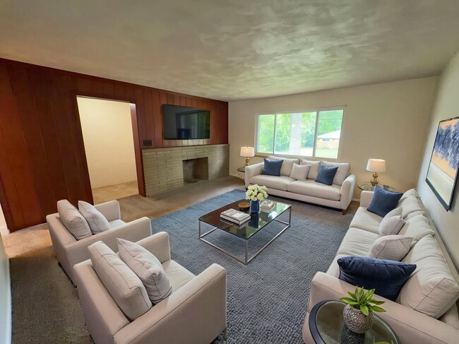 Photo - 8221 Sunburst Dr