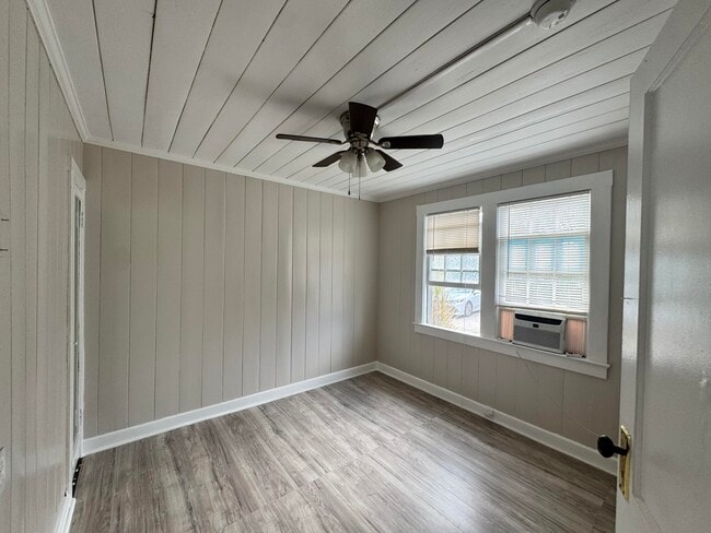 Photo - 200 Park Ave Unit 16