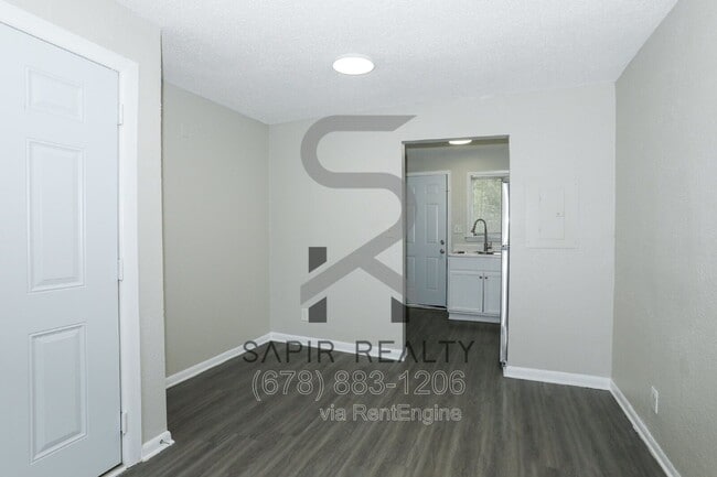 Photo - 2045 Alison Ct SW Unit 8