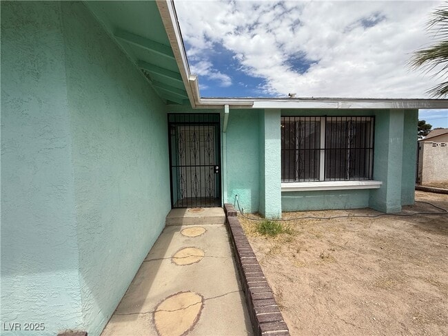 Building Photo - 2206 Sunnyslope Ave Rental