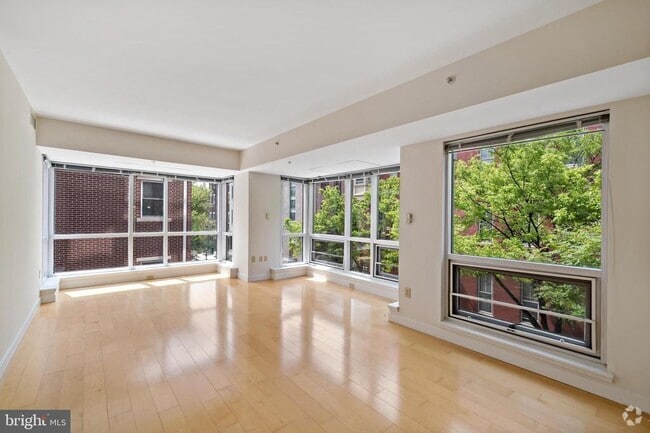 Building Photo - 1034 Spruce St Unit 301 Rental