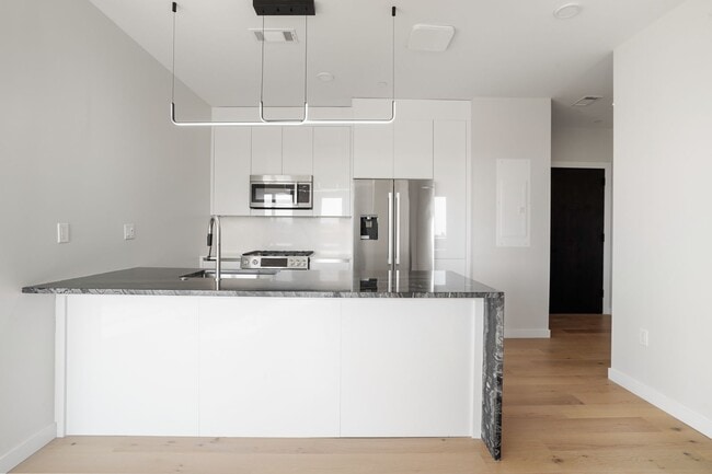 Photo - 194 Sumner St Unidad 501