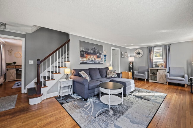 Photo - 133 Robbins Ave