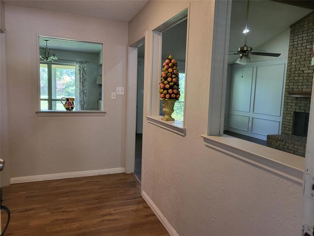 Photo - 1106 Meadowview Dr