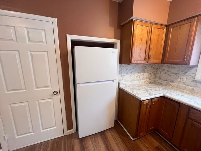 Photo - 2518 Hermansau St