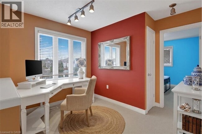 Photo - 60 Cloverleaf Dr