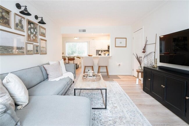 Photo - 100 Biscayne Dr NW Unit D1