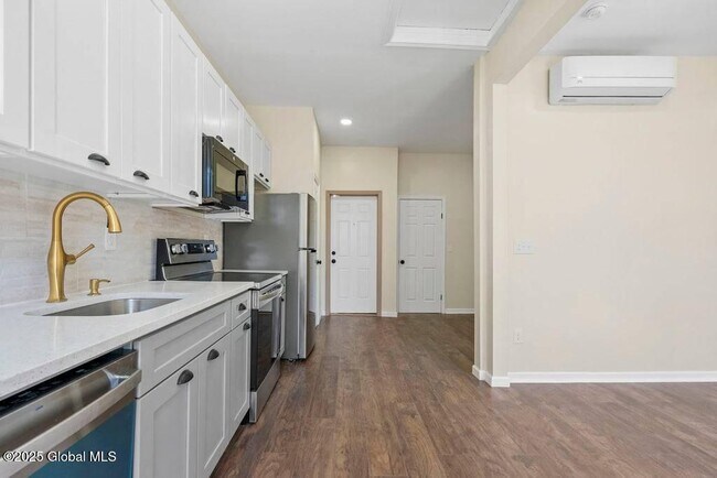 Photo - 170 Washington Ave Unit 3B