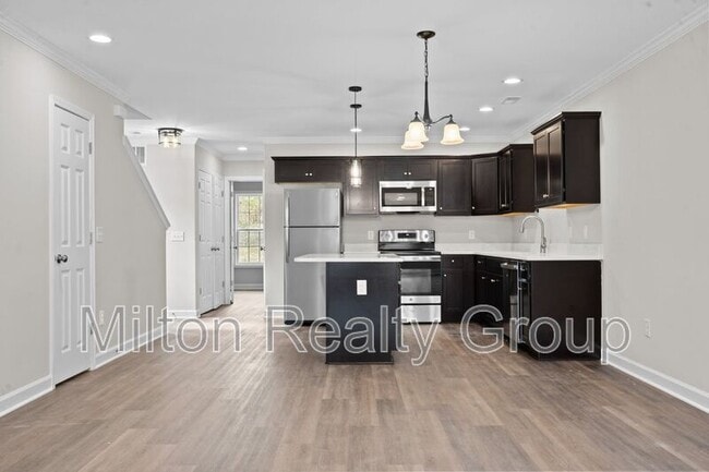 Building Photo - 121 Laura Ln