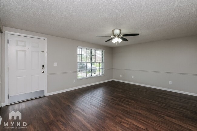 Photo - 16023 Eagle River Way