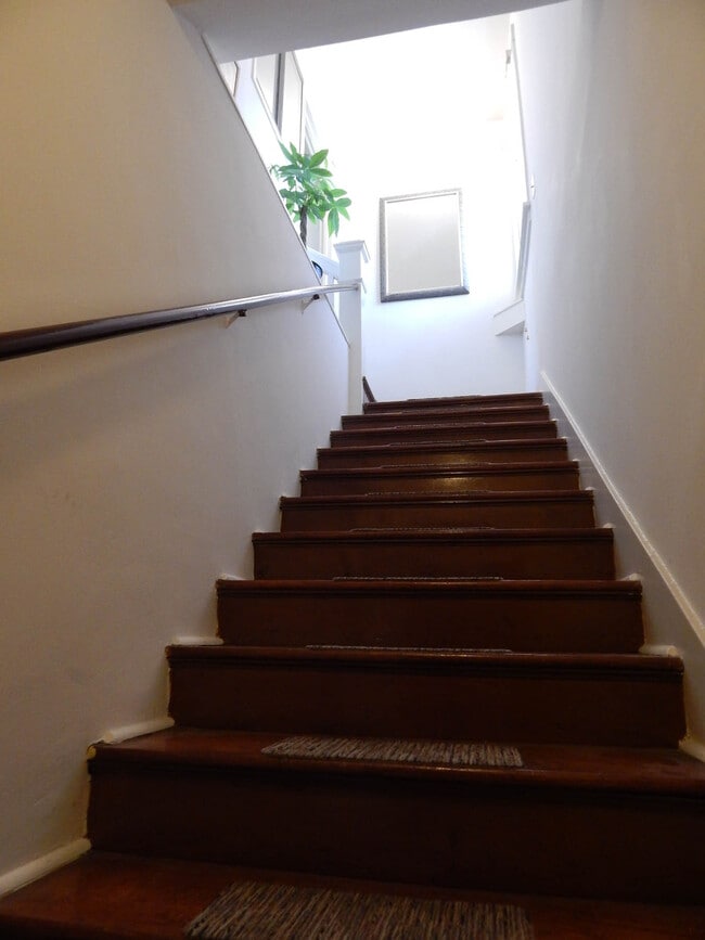 Stairs to apartment - 2040 Whitley Ave Unit 2