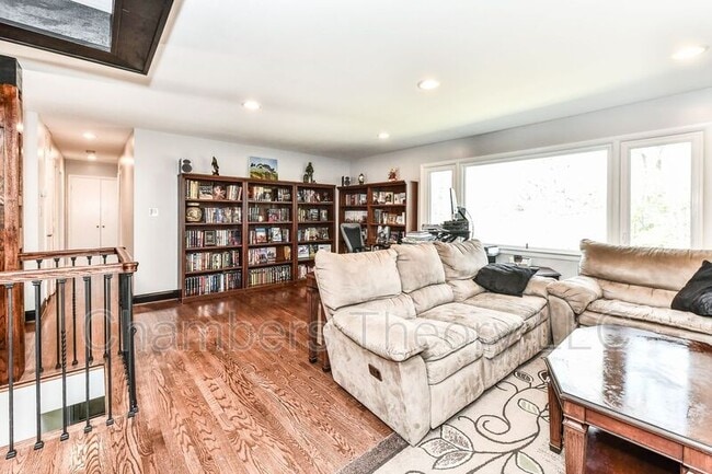 Photo - 1328 N Ivanhoe St