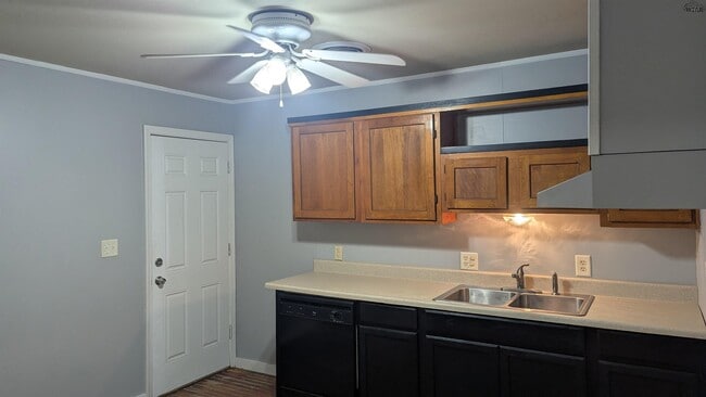 Photo - 1400 34th St