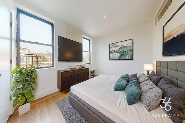 Photo - 30th Street Unidad B5