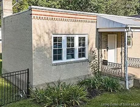 Building Photo - 716 Walnut St Rental