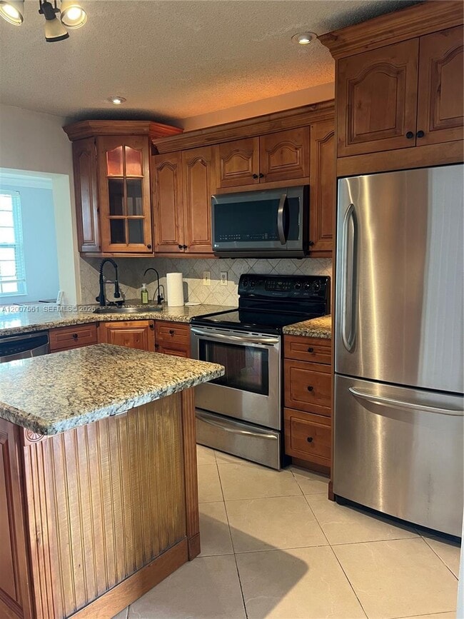 Building Photo - 6805 NW 75th St