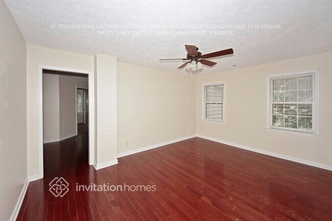Photo - 3884 Hunting Ridge Dr SW