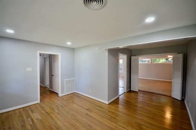 Photo - 6229 Tanager St