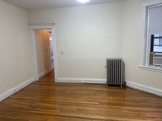 Photo - PACKARDS CORNER STUDIO WITH ALCOVE, Great ...