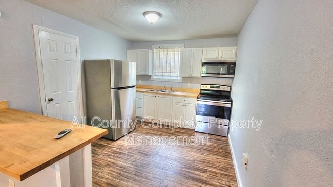 Photo - 3018 Pearce St