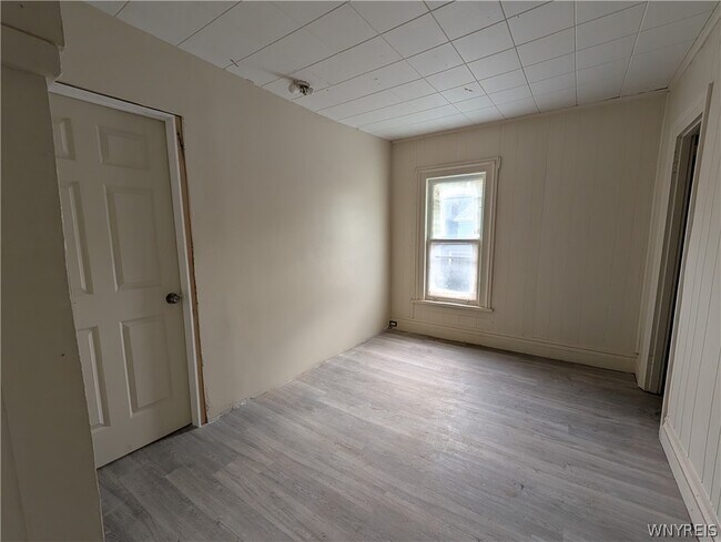 Photo - 616 7th St
