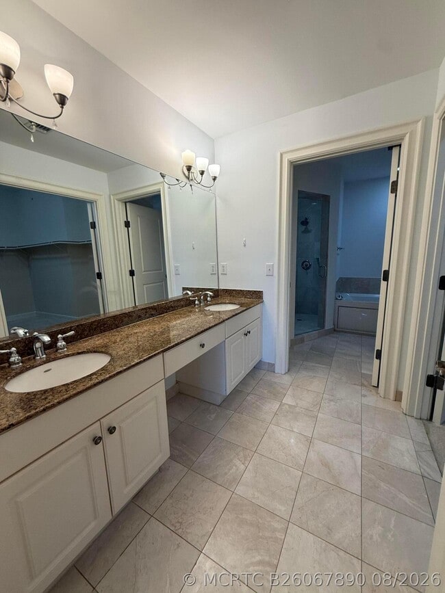 Photo - 16101 Emerald Estates Dr Unit 153