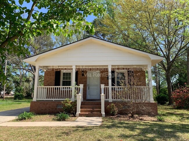 Building Photo - 709 S Webb St