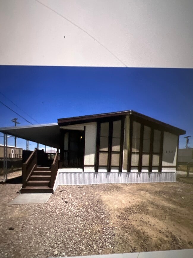 Building Photo - 203 Shoshone Ln