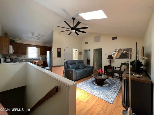 Photo - 3022 Riverside Ave Unidad CARRIAGE HOUSE