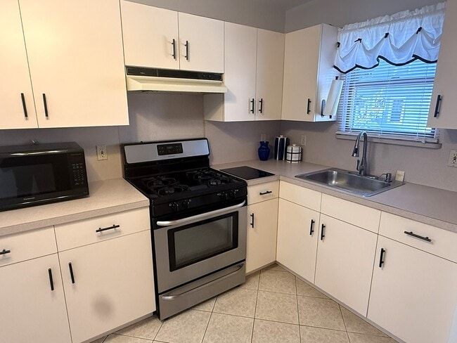 Photo - 47 Harding Ct