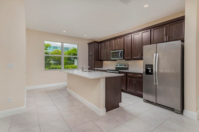 Photo - 1857 Spoonbill Ct