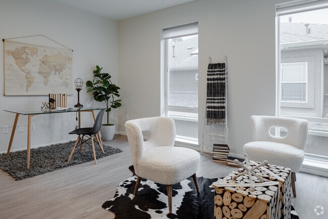 1BR, 1BA - 698SF