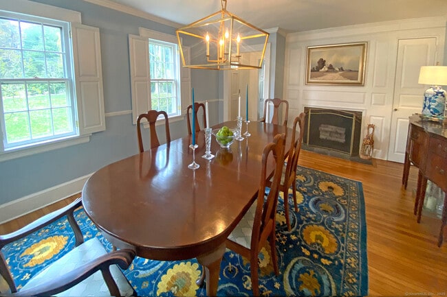 Photo - 95 Compo Rd N